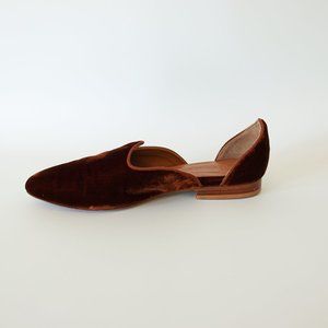 Le Monde Beryl Amber Velvet Venetian Slippers